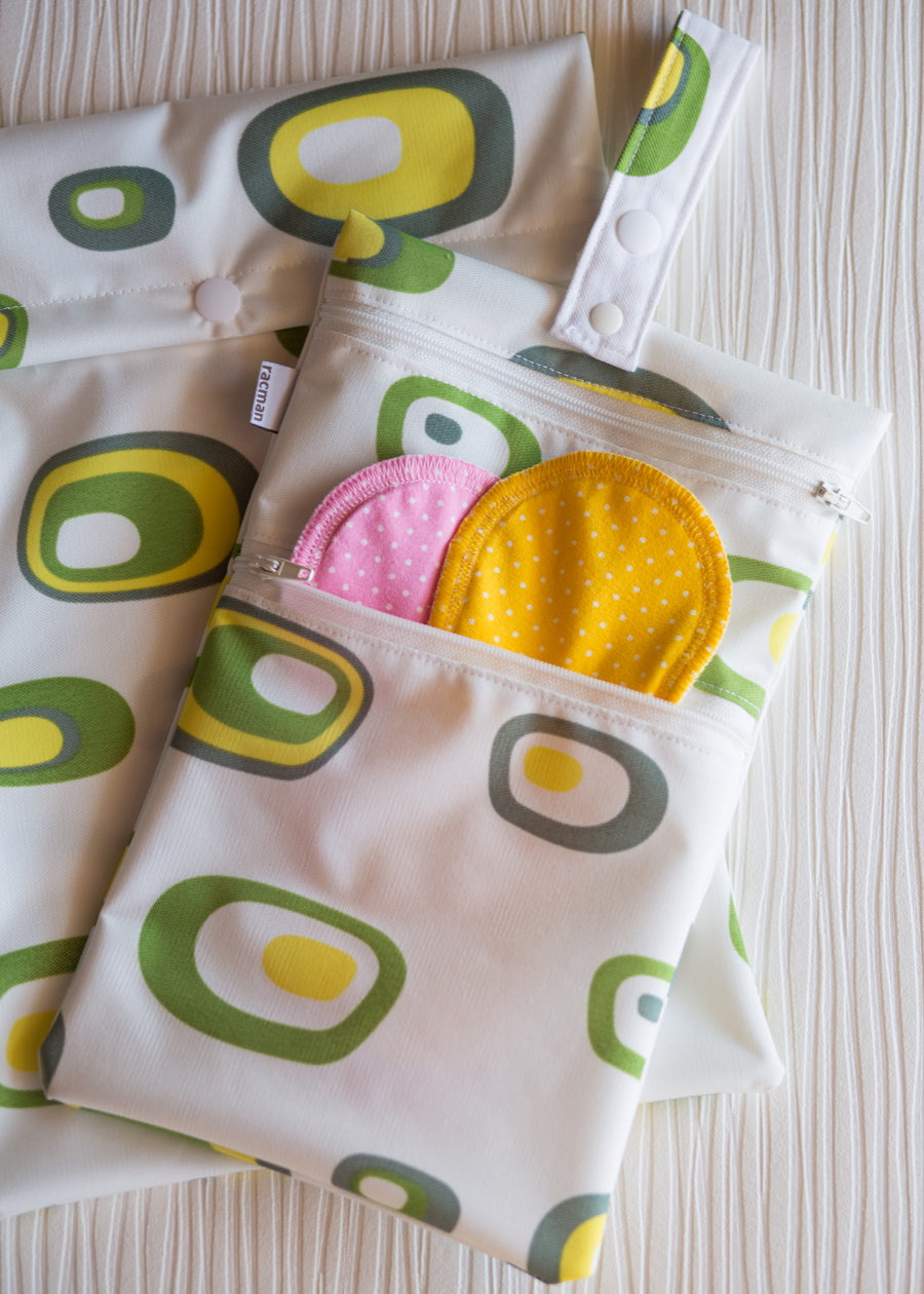 Washable Sanitary Waterproof Wet Bag with Strap for Discreetly Storing Clean and Used Reusable Cloth Menstrual Period Pads for Women and Washable Feminine Daily Panty Liners for Vaginal Discharge