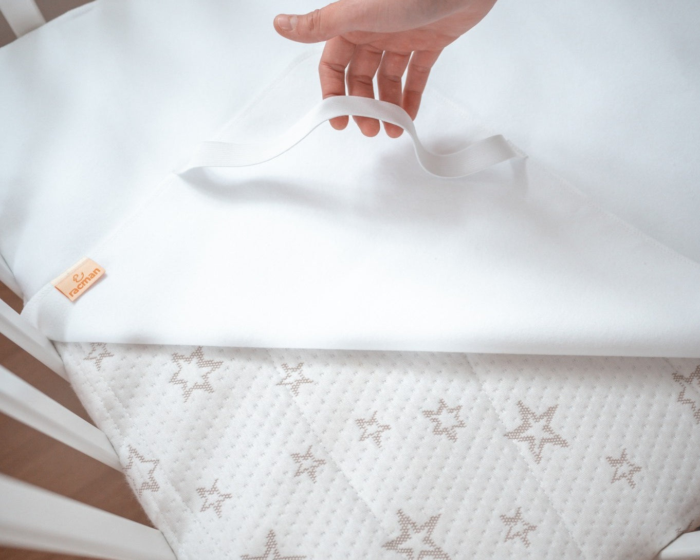 Washable Waterproof Mattress Protector for Babies and Kids, with or without Elastic Straps; Reusable Breathable Soft Cotton Mattress Protection Sheet for Heavy Menstruation; Thin Non Slip Waterproof Underpad for Bassinet, Crib and Children Bedwetting; Toddler Moisture Barrier Bed Puddle Pad; Machine Washable Eco Friendly Alternative to Disposable Mattress Covers